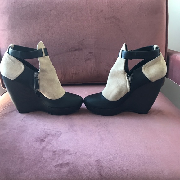 Balenciaga color block wedge booties - Picture 2 of 8